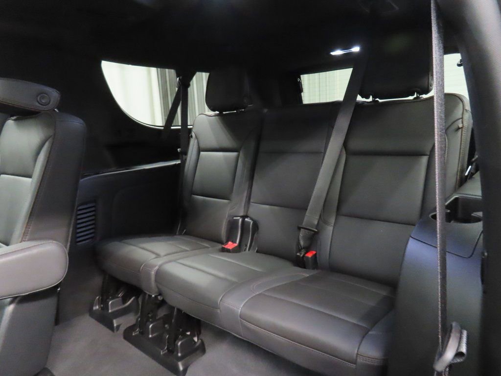 Used 2024 Chevrolet Suburban High Country AWD/4WD image 12