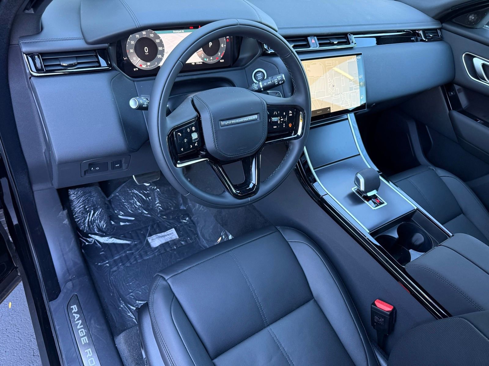 New 2026 Land Rover Range Rover Velar Dynamic SE image 11