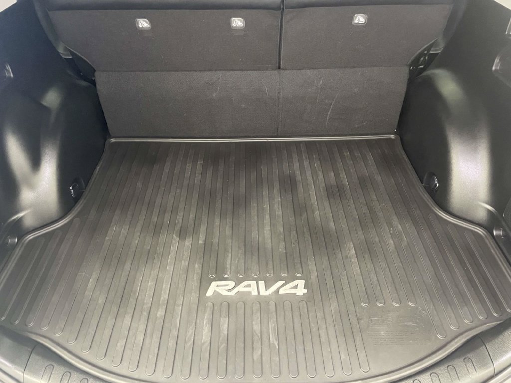 Used 2017 Toyota RAV4 Platinum w/ All Weather Liner Package AWD/4WD image 18