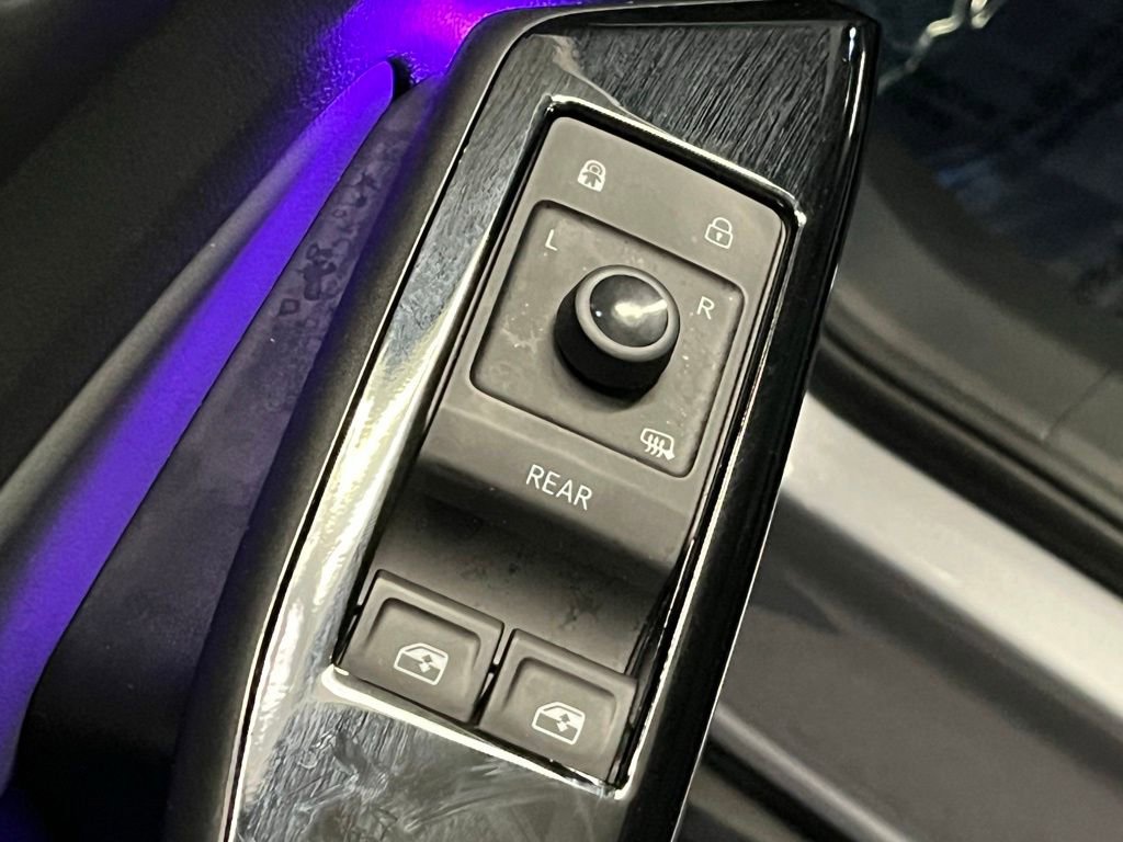 Used 2023 Volkswagen ID.4 S image 18