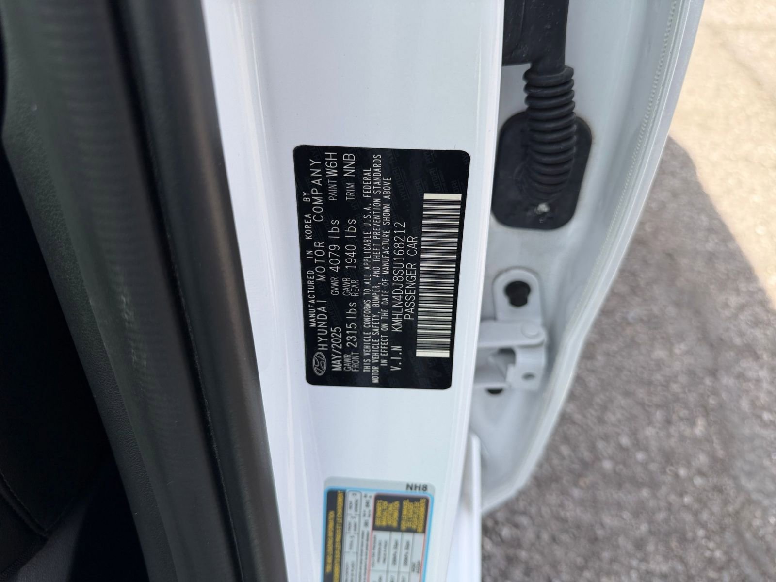 Used 2025 Hyundai Elantra Limited FWD image 30