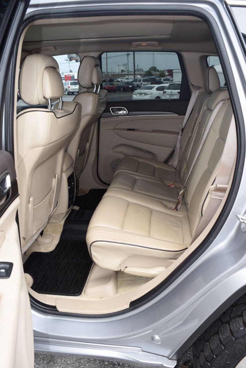 Used 2015 Jeep Grand Cherokee Overland image 44