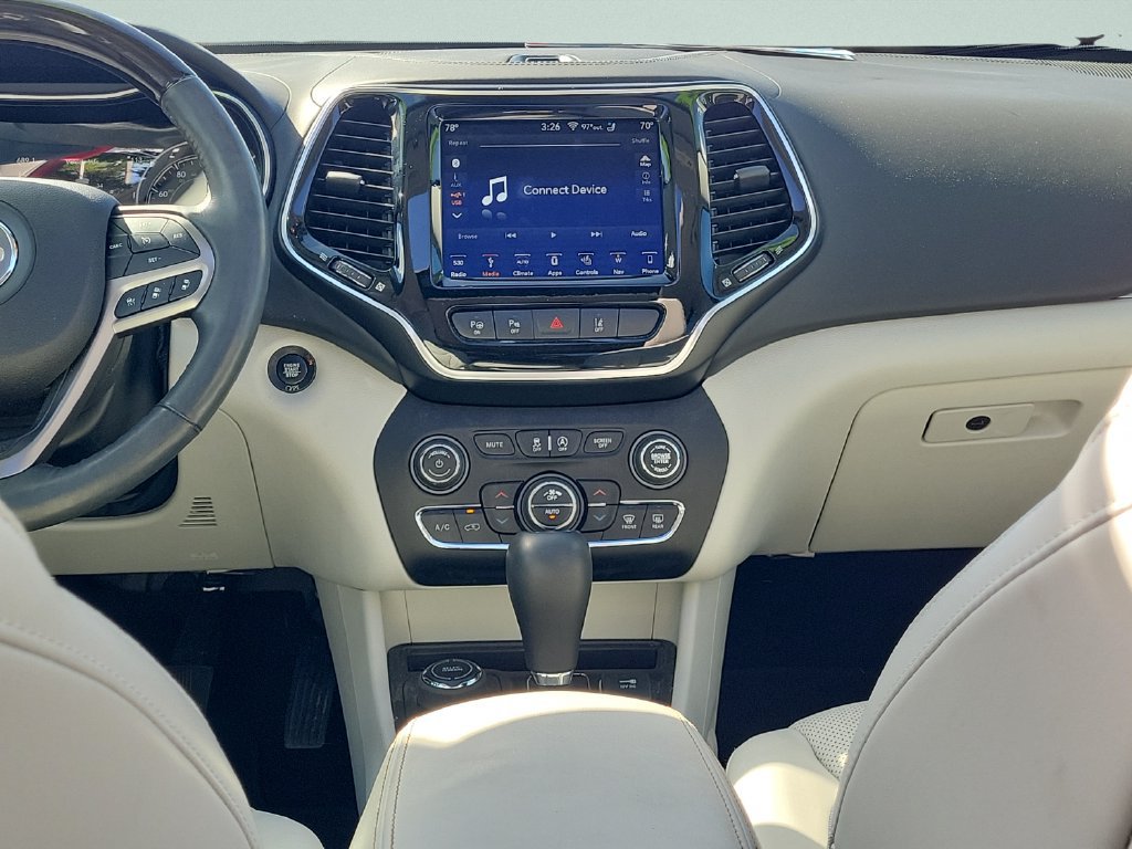Used 2019 Jeep Cherokee Overland w/ Technology Group AWD/4WD image 20