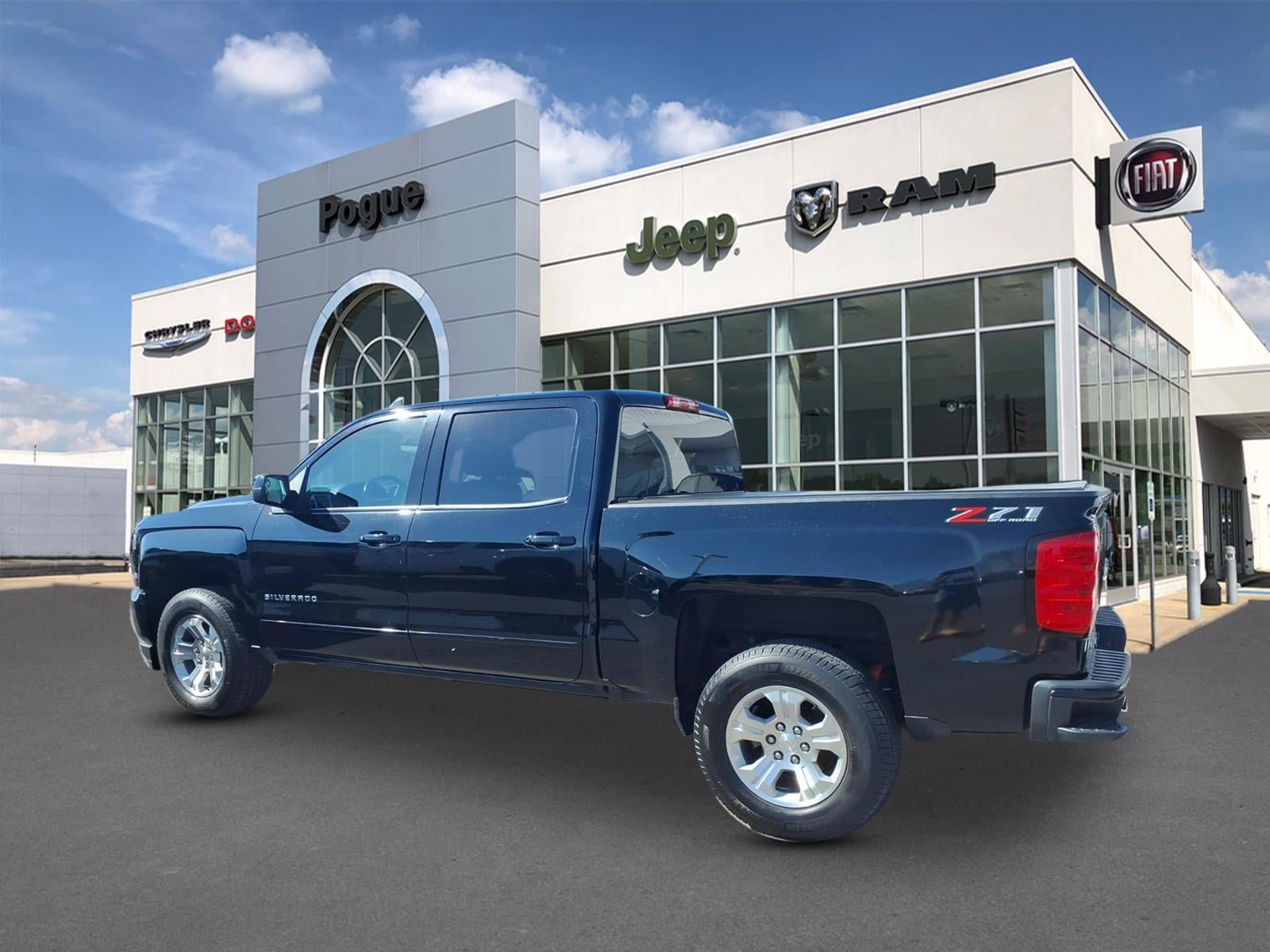 Used 2018 Chevrolet Silverado 1500 LT w/ All Star Edition image 3