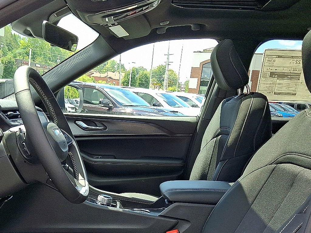 New 2025 Jeep Grand Cherokee Laredo X w/ Luxury Tech Group I image 37