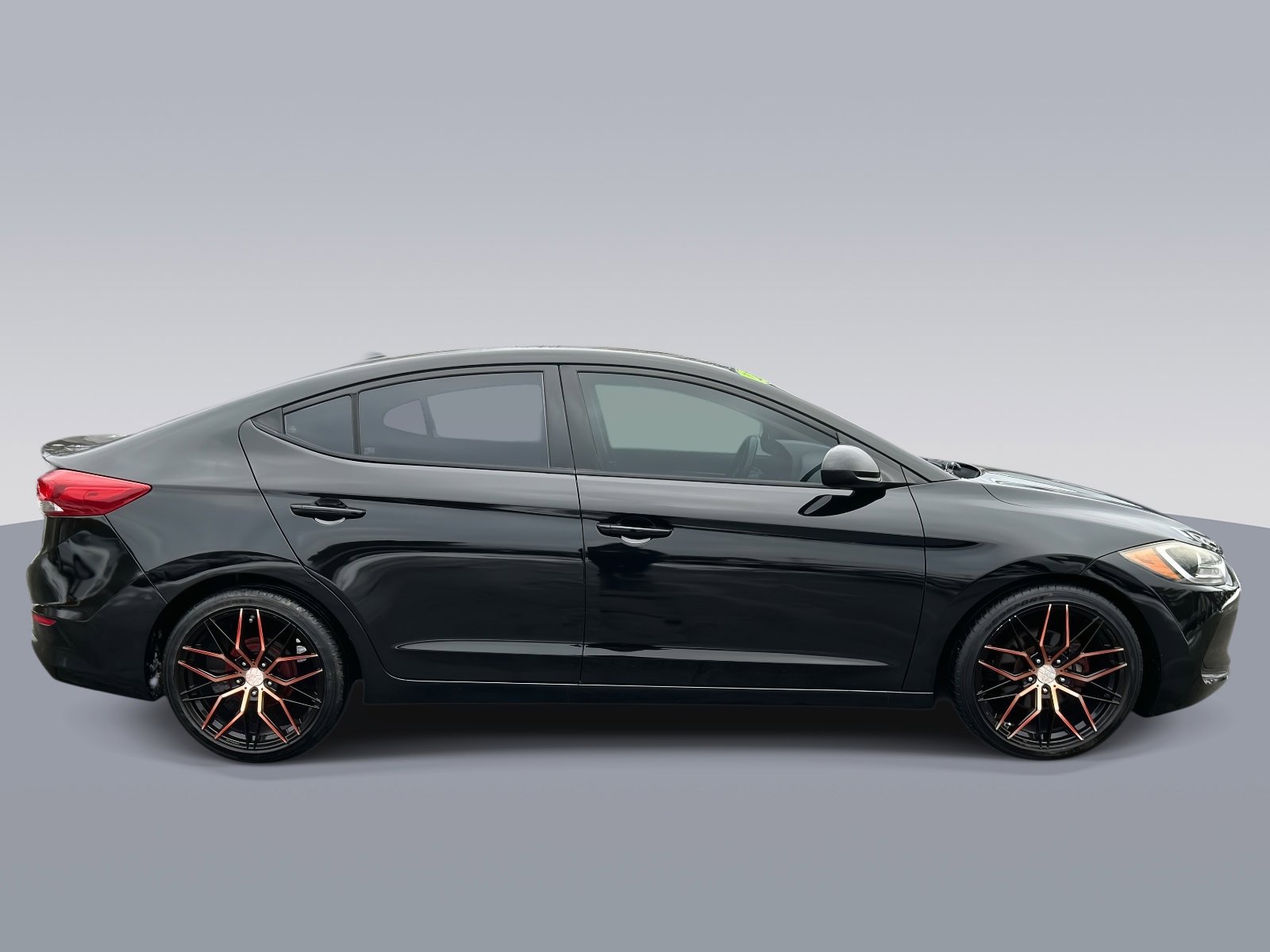 Used 2017 Hyundai Elantra SE image 2