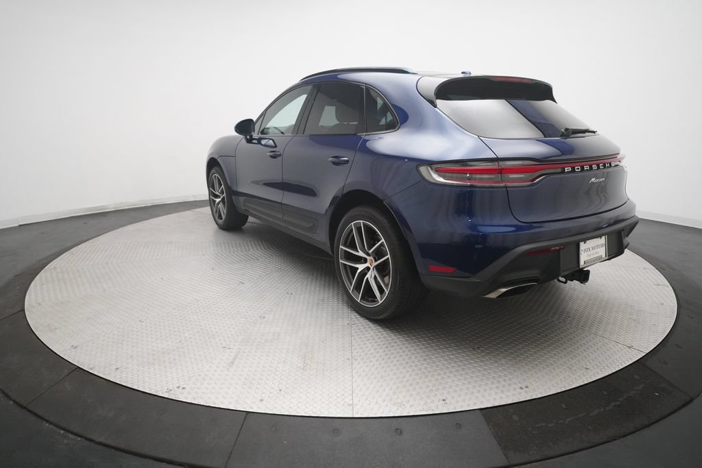 Certified 2022 Porsche Macan AWD/4WD image 7