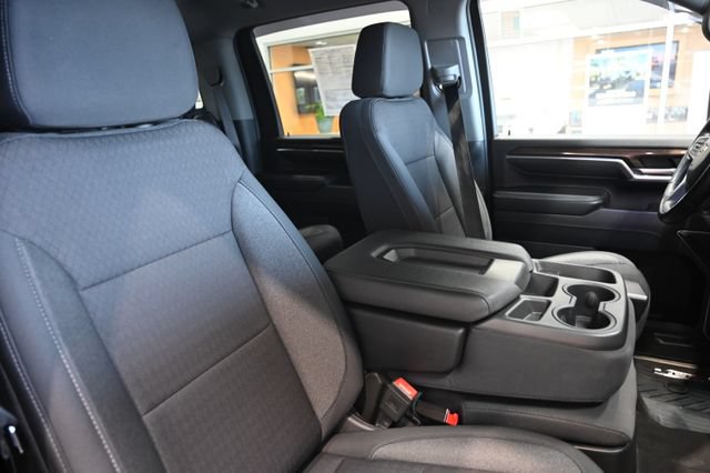 Used 2024 Chevrolet Silverado 2500 LT AWD/4WD image 11