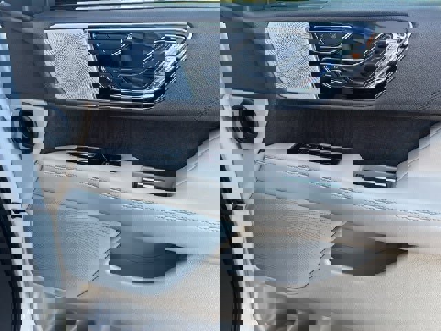 Used 2023 Lincoln Navigator L Reserve image 25