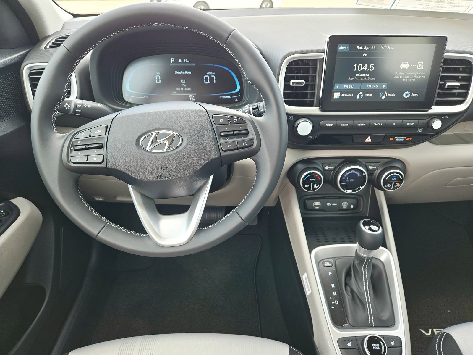 New 2026 Hyundai Venue SEL FWD image 9
