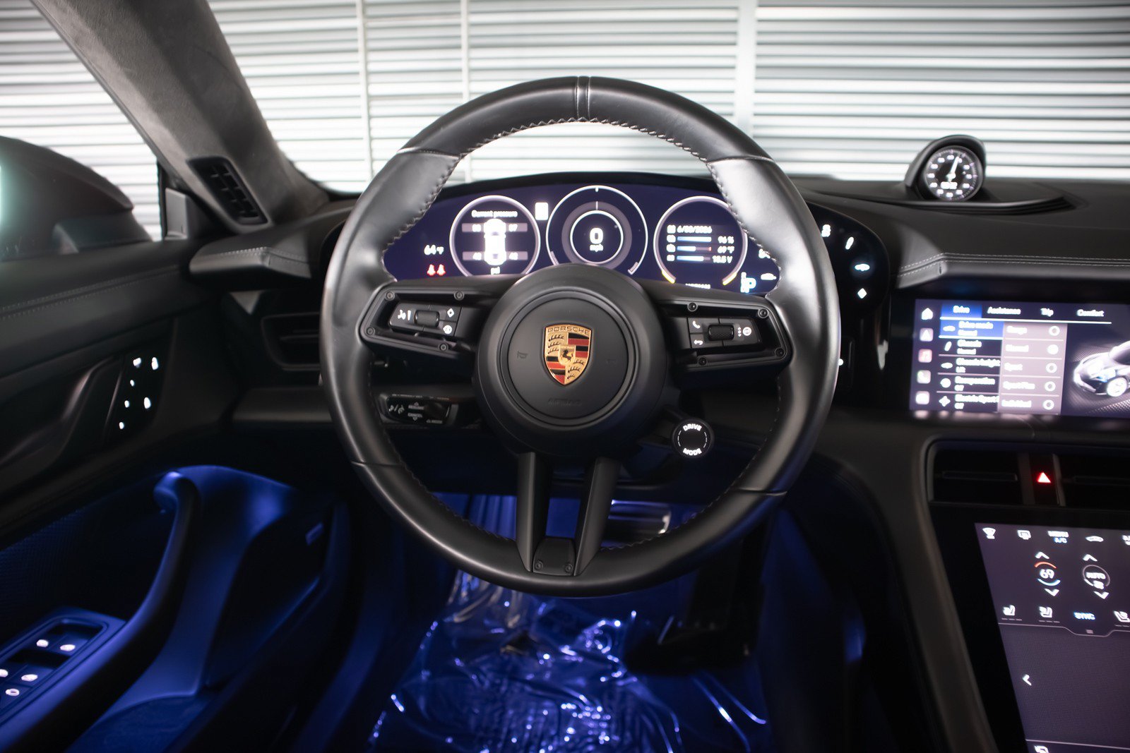 Used 2022 Porsche Taycan GTS AWD/4WD image 15