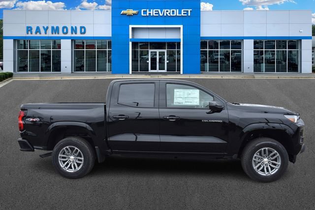 New 2026 Chevrolet Colorado LT image 2