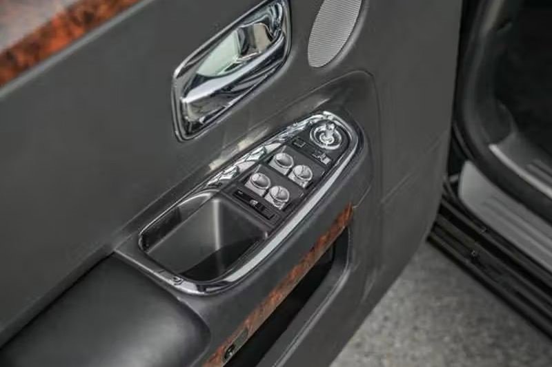 Certified 2016 Rolls-Royce Ghost Extended Wheelbase image 22