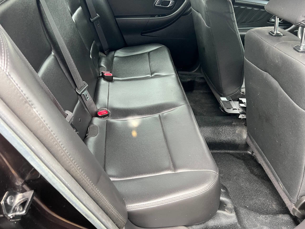 Used 2017 Ford Taurus Police Interceptor AWD image 23