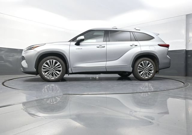 Used 2021 Toyota Highlander Platinum AWD/4WD image 34