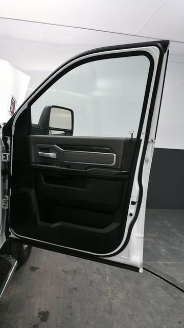Used 2023 RAM 2500 Big Horn w/ Level 1 Equipment Group image 9