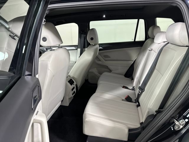 Used 2024 Volkswagen Tiguan SE R-Line image 25