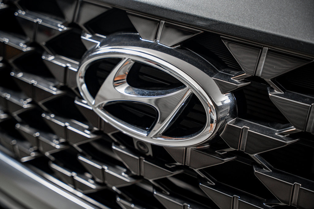 Certified 2023 Hyundai Santa Fe Calligraphy w/ Cargo Package FWD image 22