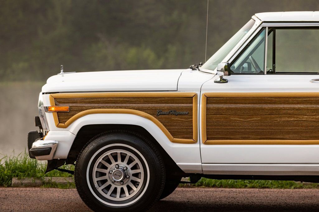 Used 1989 Jeep Grand Wagoneer AWD/4WD image 60