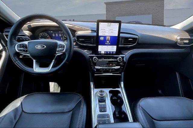 Certified 2022 Ford Explorer Limited w/ Limited Technology Package image 7