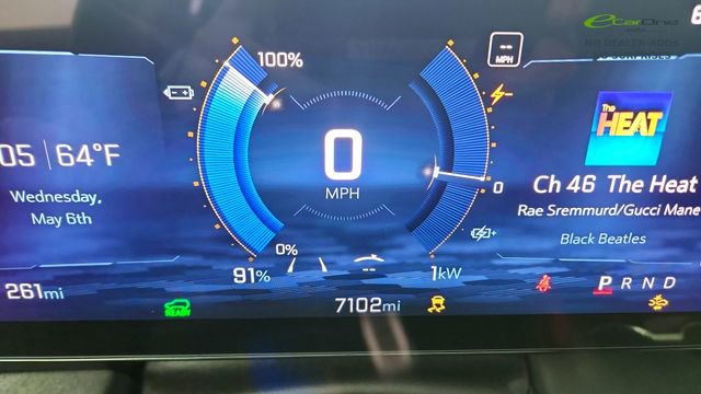 Used 2025 Chevrolet Blazer EV RS AWD/4WD image 39