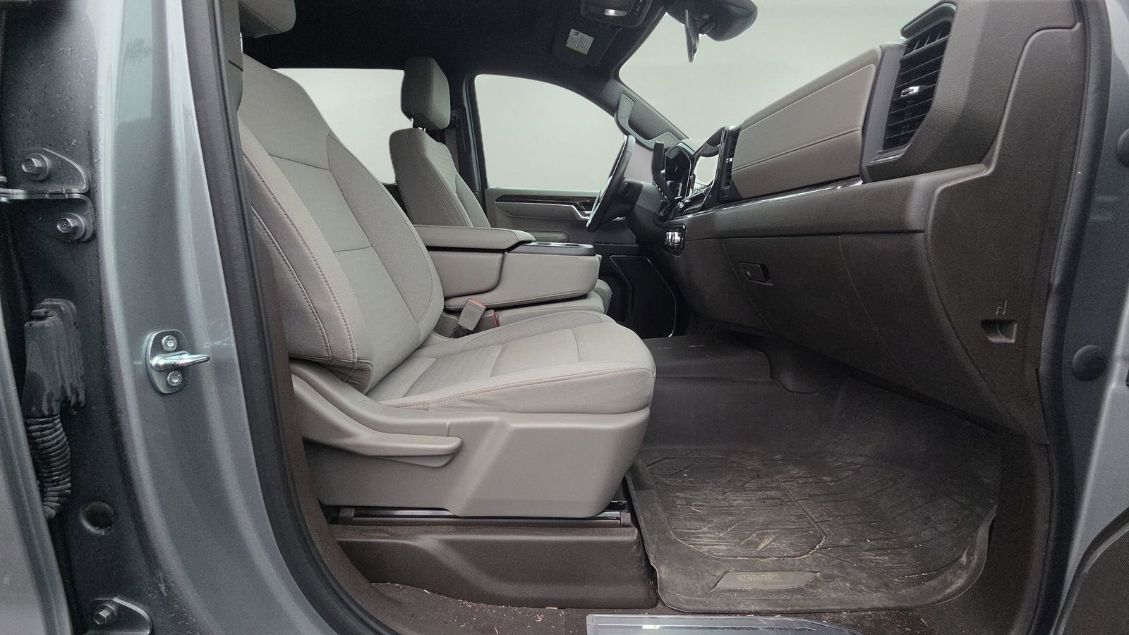 Used 2023 GMC Sierra 1500 SLE image 13