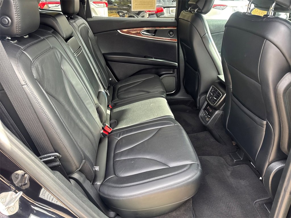 Used 2019 Lincoln Nautilus Reserve image 15