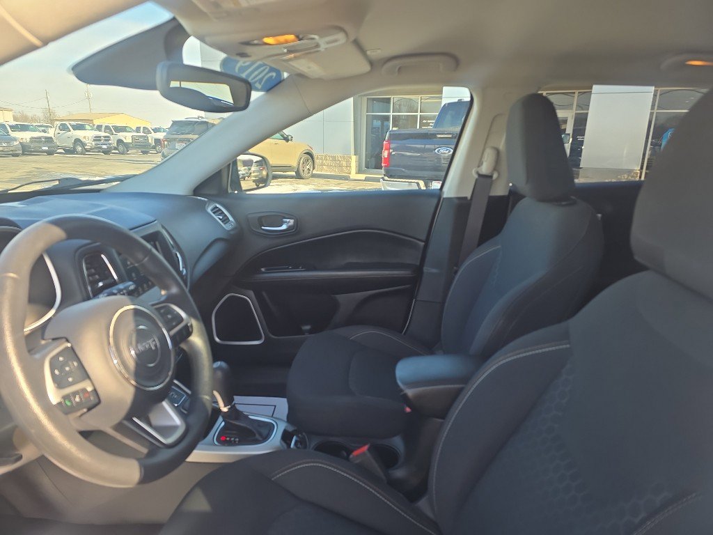 Used 2019 Jeep Compass Sport image 12