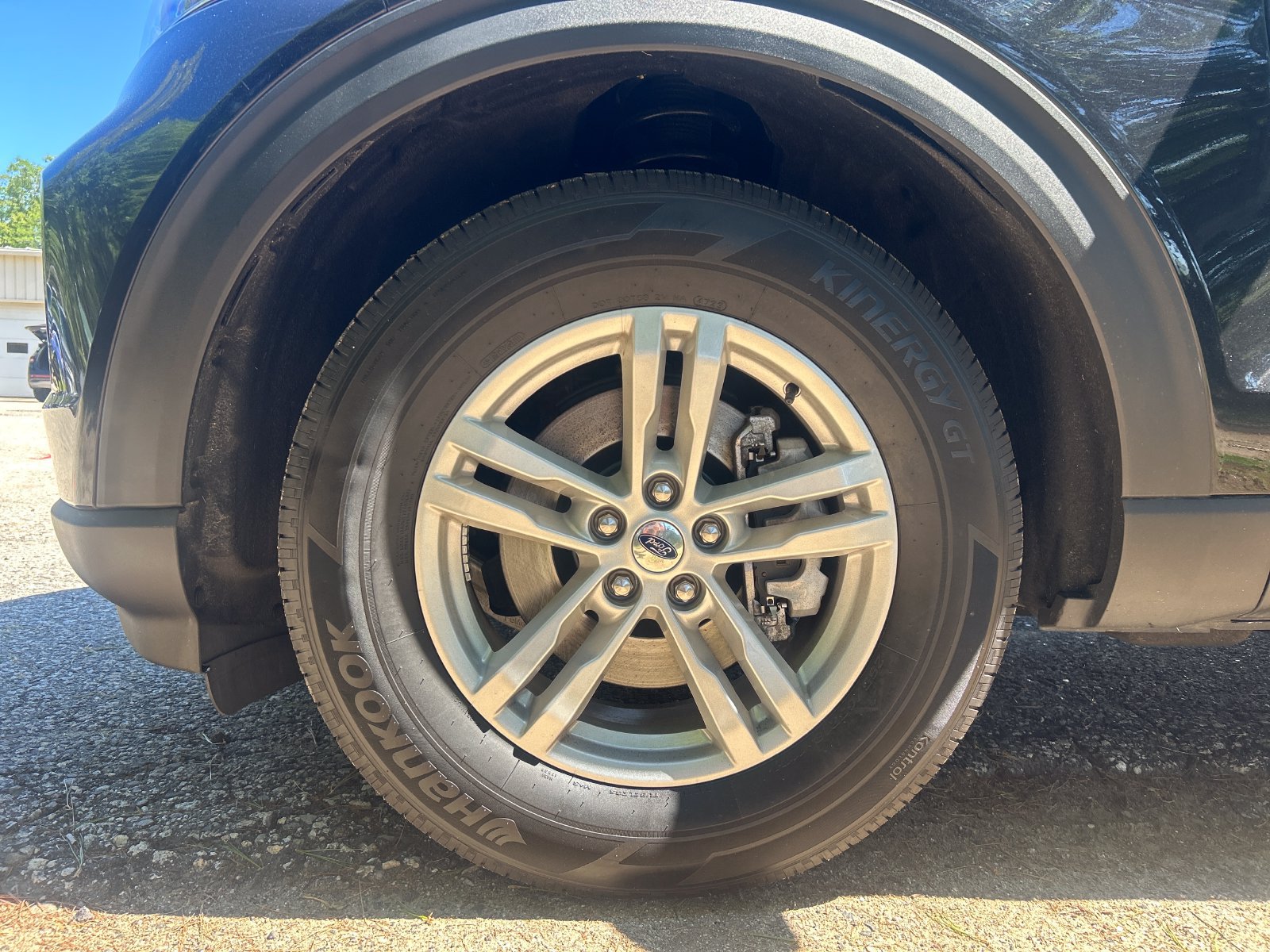 Used 2024 Ford Explorer XLT w/ Equipment Group 202A AWD/4WD image 10