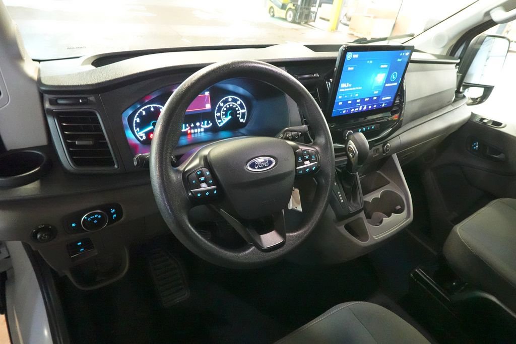 Used 2023 Ford Transit 350 XLT image 18