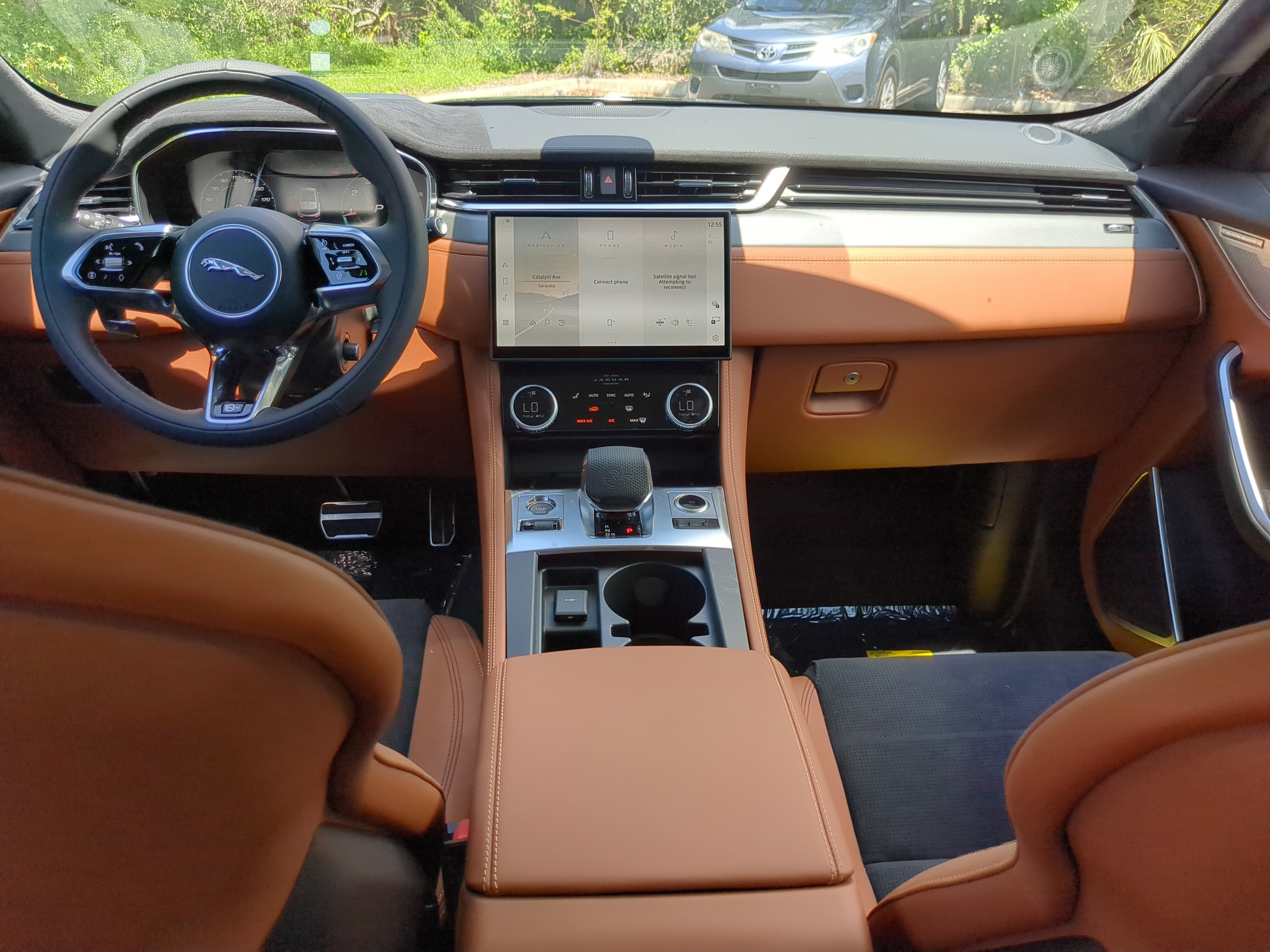 New 2026 Jaguar F-PACE SVR 575 Edition image 12