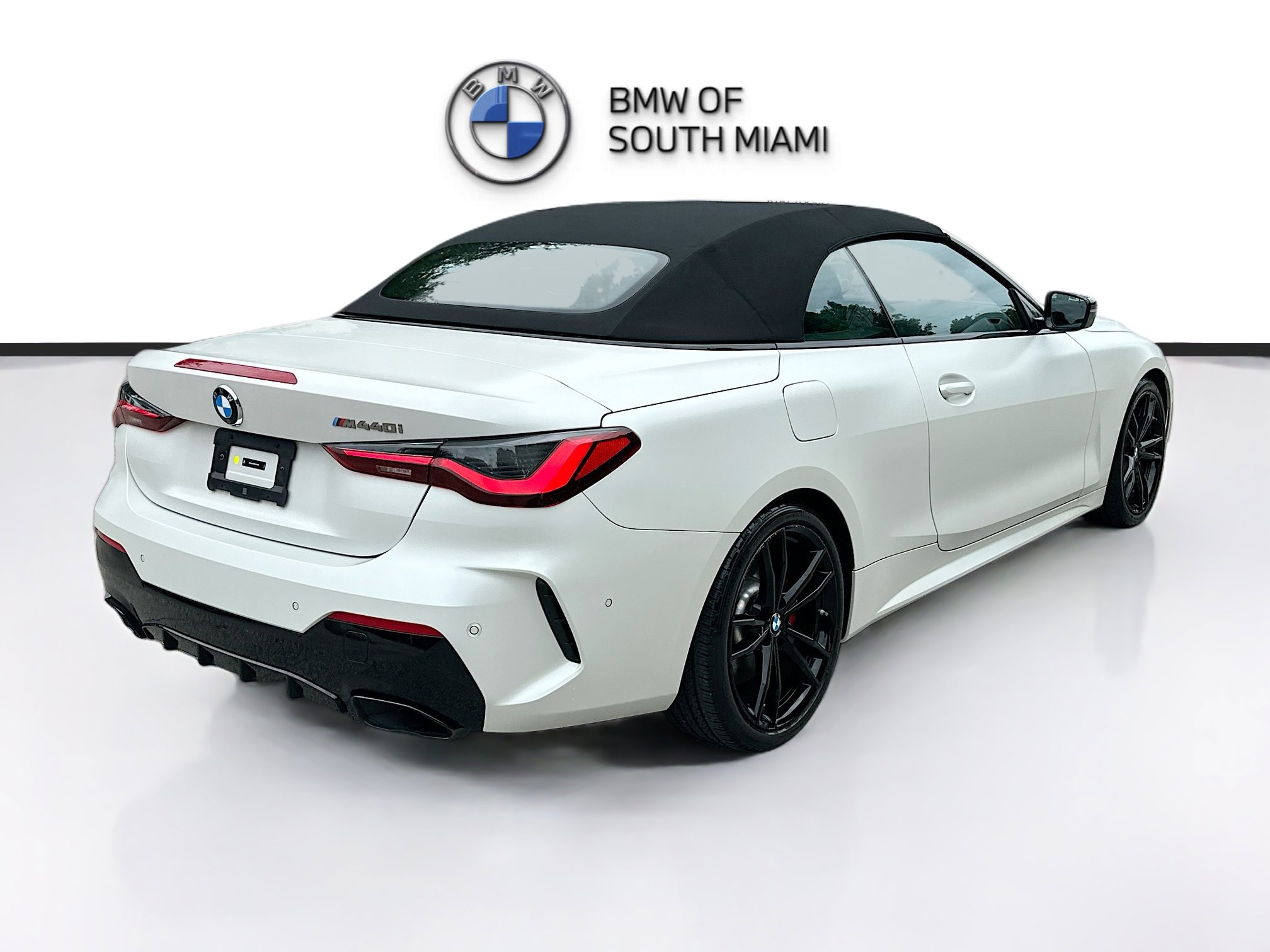 Certified 2024 BMW M440i Convertible RWD image 7