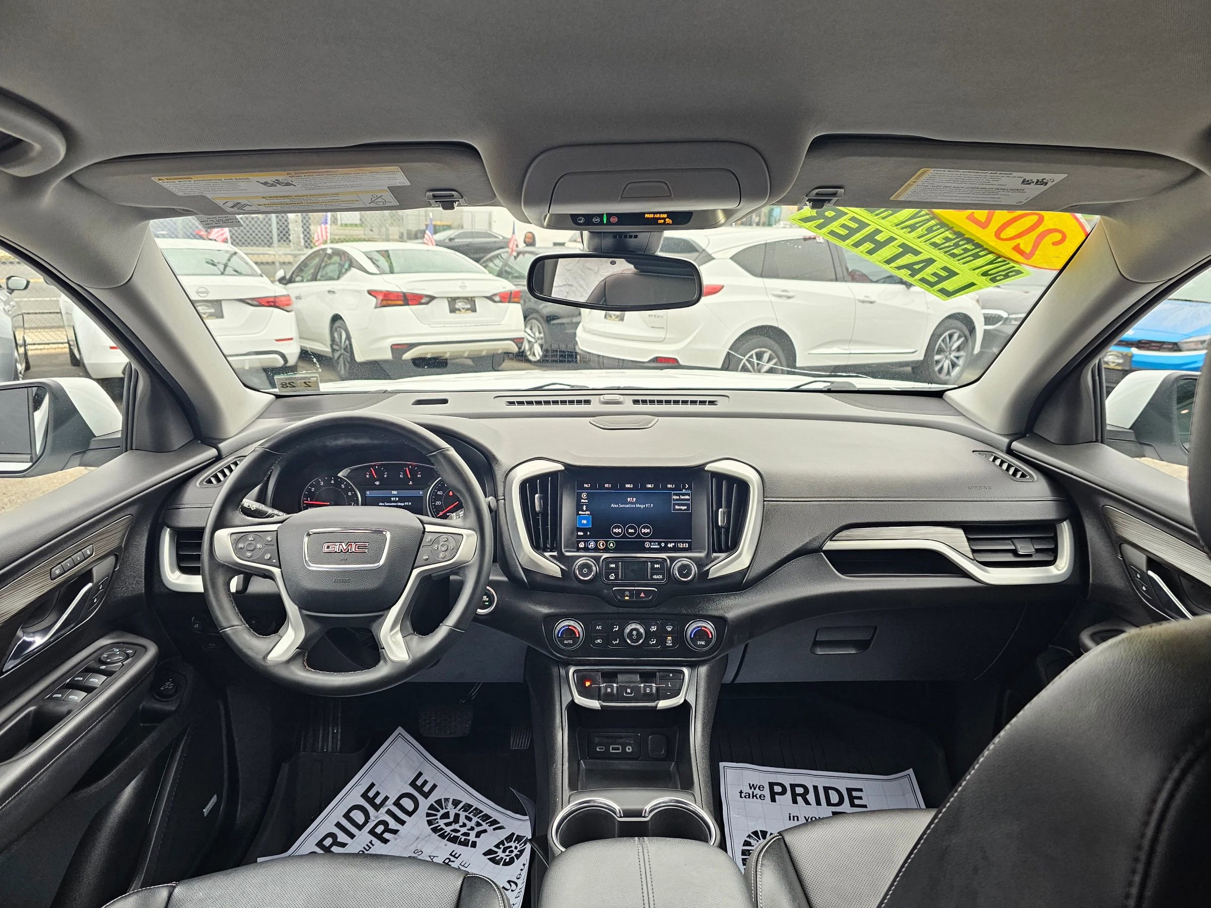 Used 2023 GMC Terrain SLT w/ Infotainment Package II image 15