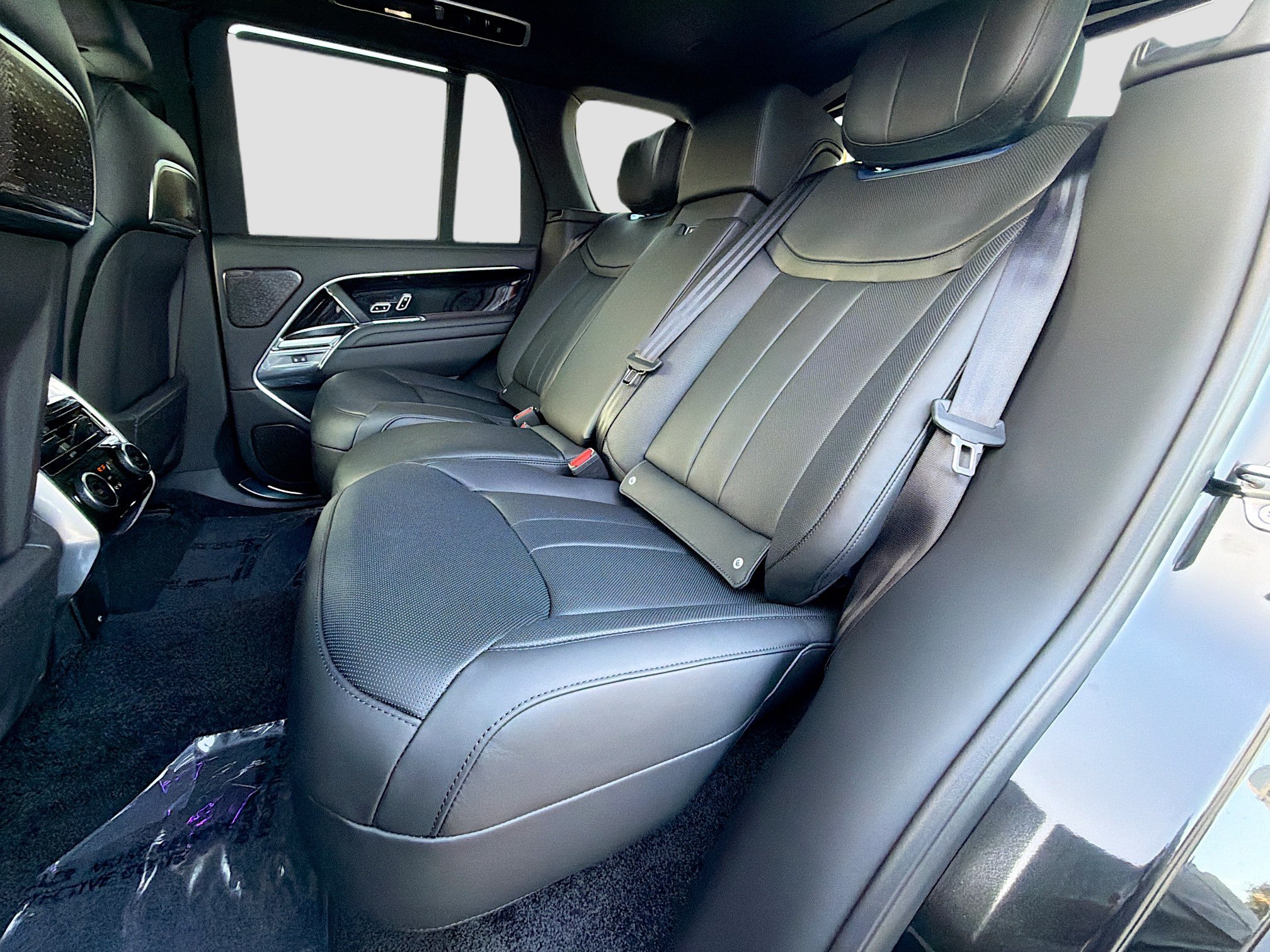 New 2026 Land Rover Range Rover Autobiography AWD/4WD image 21
