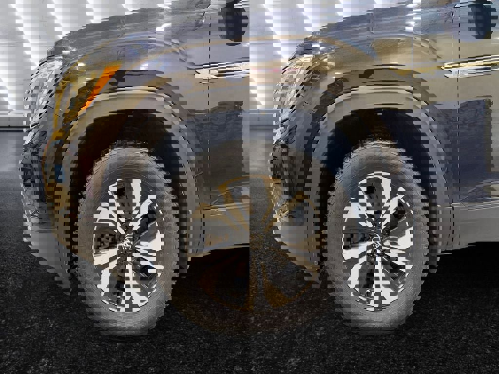 Used 2024 Volkswagen Atlas Cross Sport SE image 15