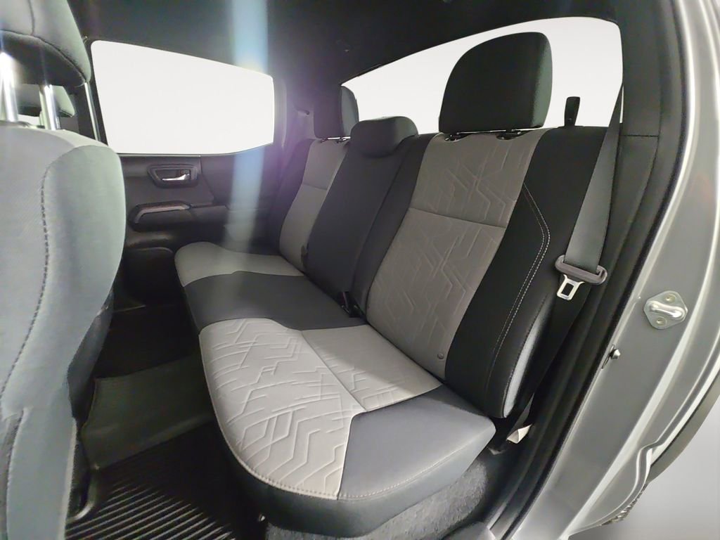 Used 2021 Toyota Tacoma TRD Off-Road image 13