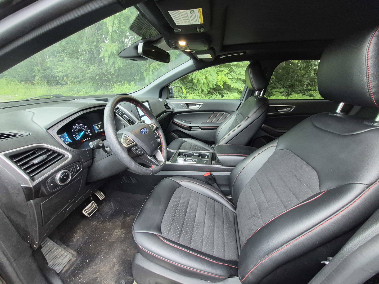 Certified 2024 Ford Edge ST-Line AWD/4WD image 11