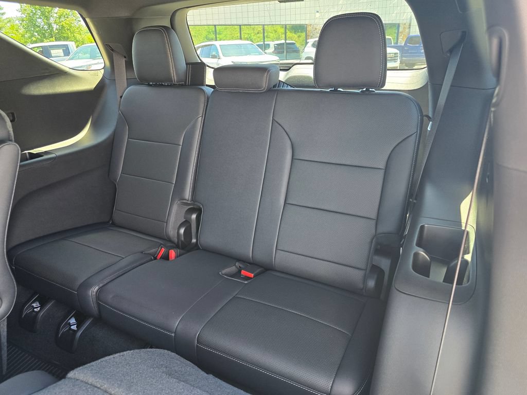New 2026 Chevrolet Traverse LT w/ Driver Confidence Package FWD image 14