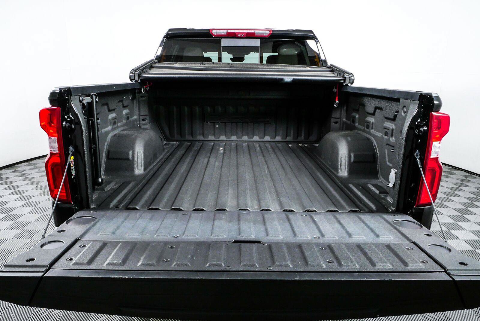 Used 2022 Chevrolet Silverado 1500 ZR2 w/ Technology Package AWD/4WD image 30