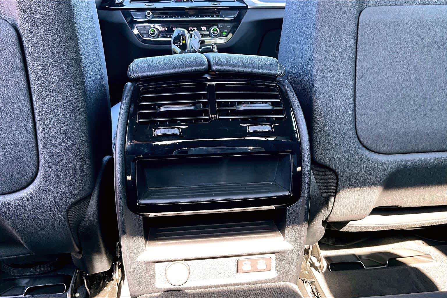 Used 2023 BMW 530i w/ Premium Package RWD image 37