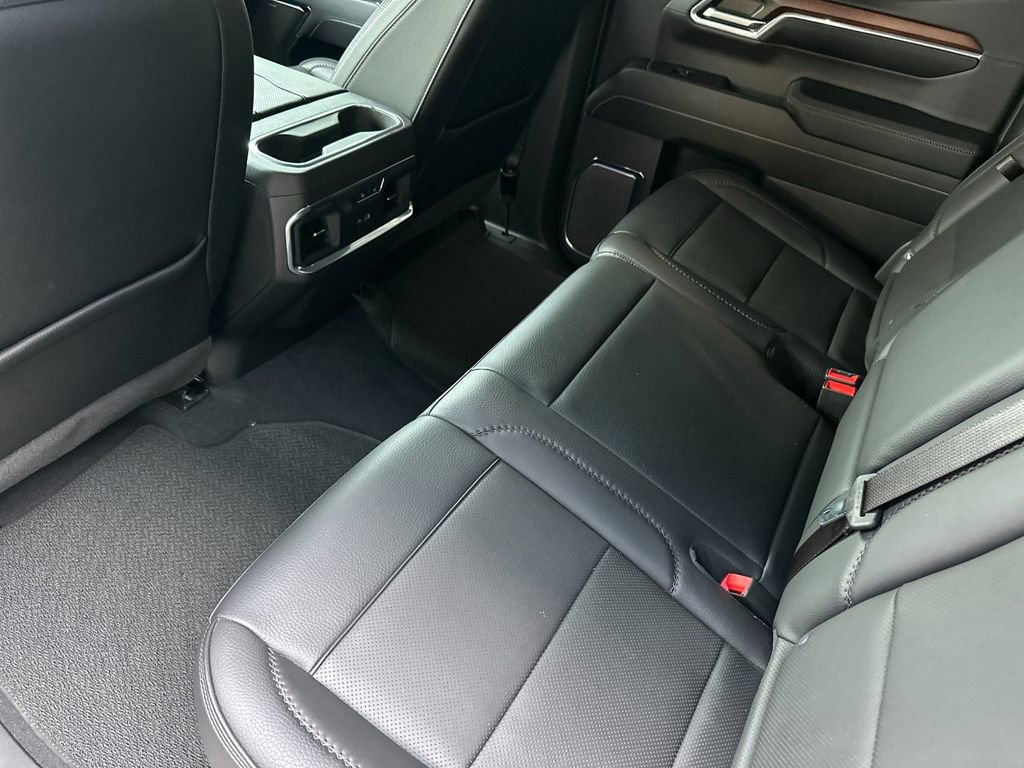 Used 2024 GMC Sierra 1500 Denali w/ Technology Package AWD/4WD image 12