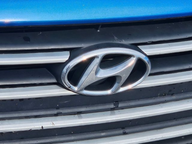 Used 2018 Hyundai Elantra SEL FWD image 3