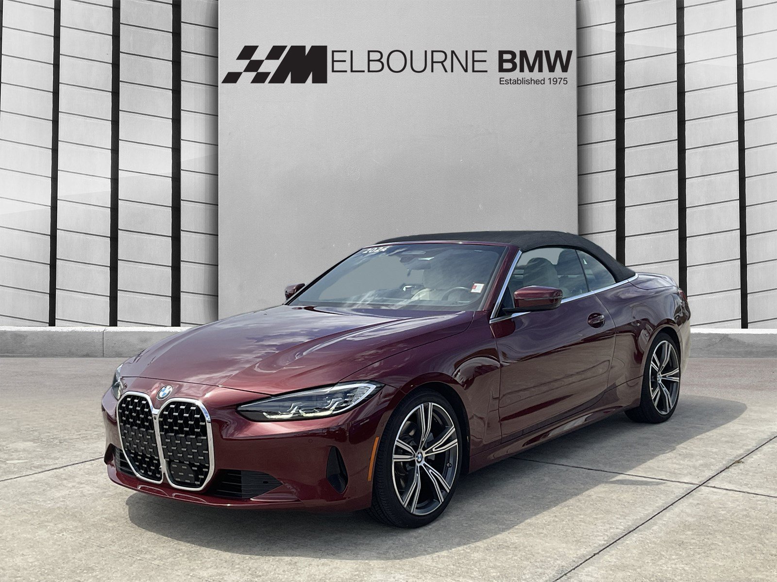 Certified 2024 BMW 430i Convertible w/ Premium Package RWD image 3