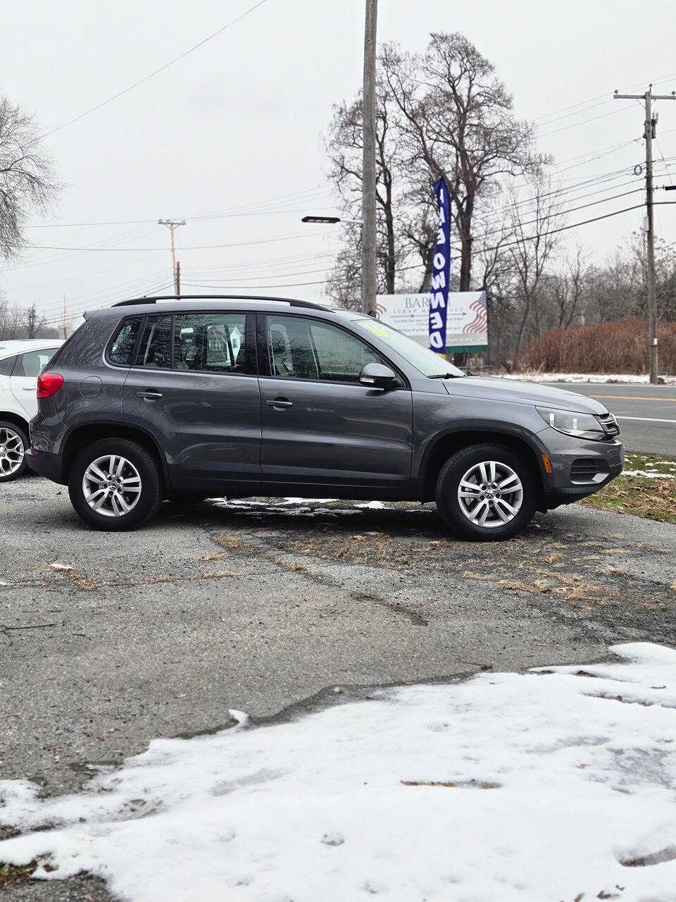 Used 2016 Volkswagen Tiguan S image 26