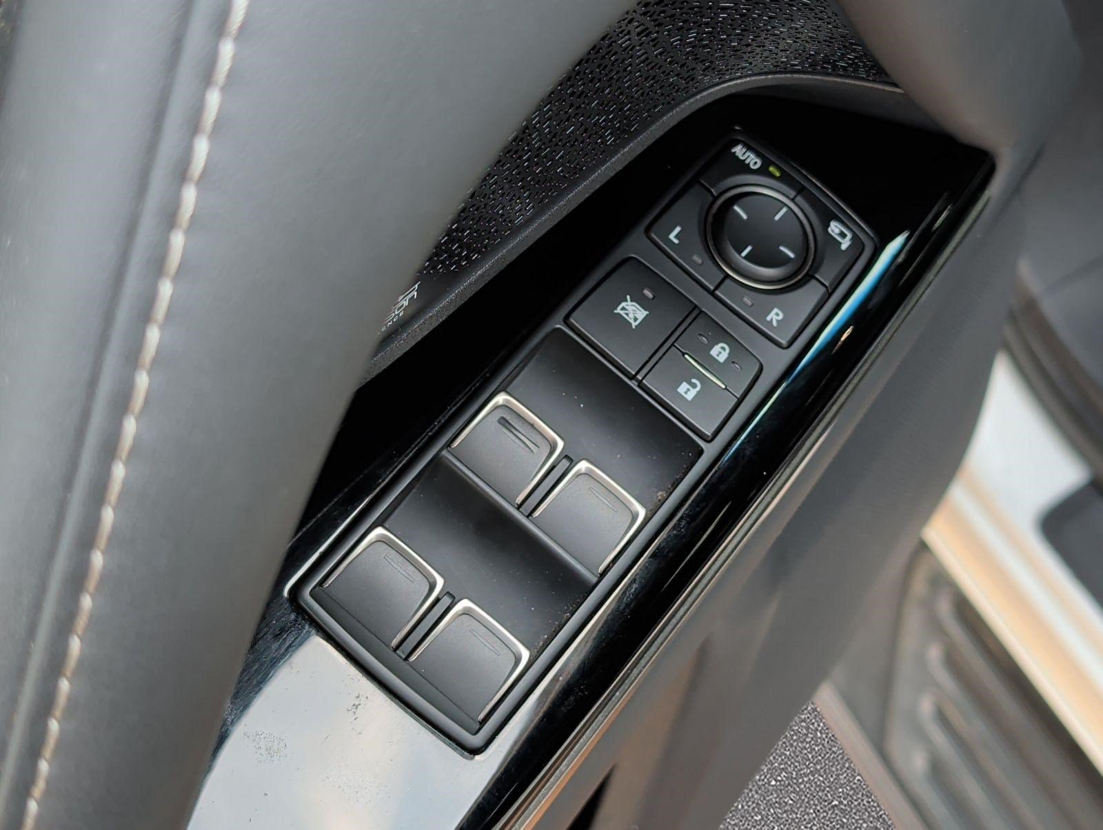 Used 2023 Lexus LX 600 F Sport AWD/4WD image 9
