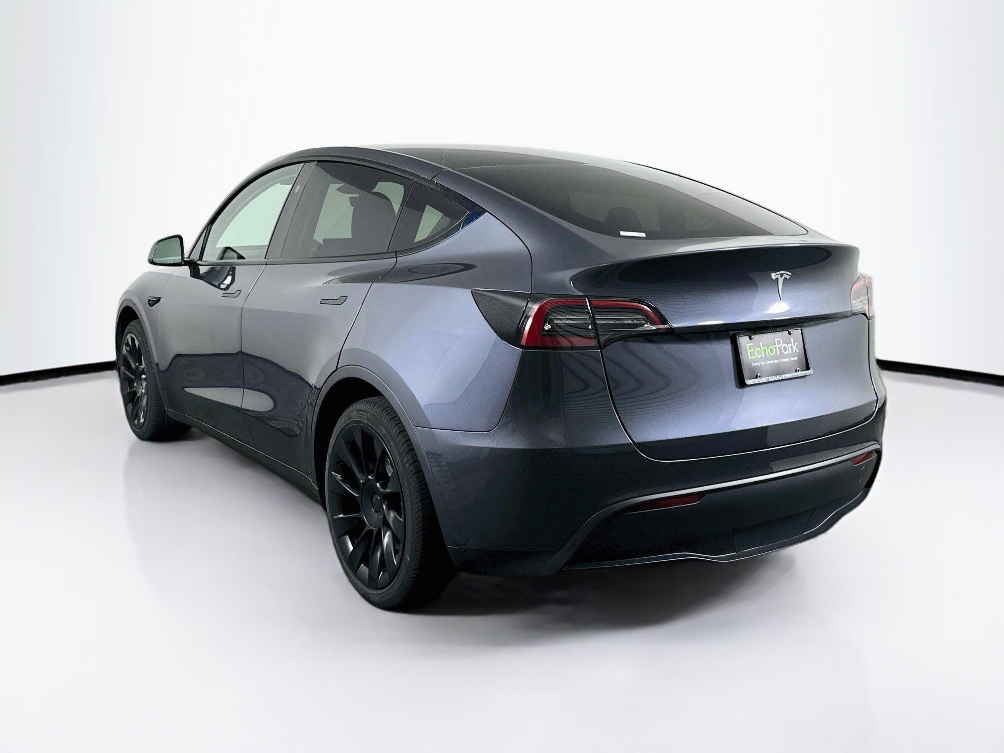 Used 2023 Tesla Model Y 2WD image 5