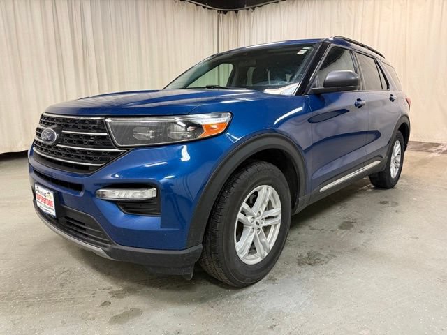 Used 2022 Ford Explorer XLT w/ Equipment Group 202A AWD/4WD image 12