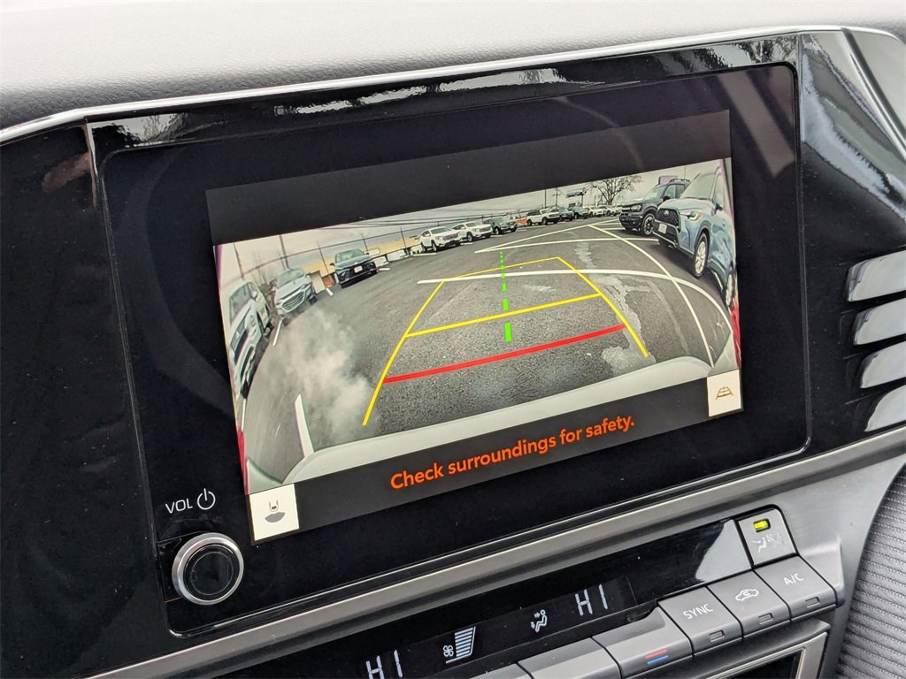 Used 2025 Toyota Camry SE image 24