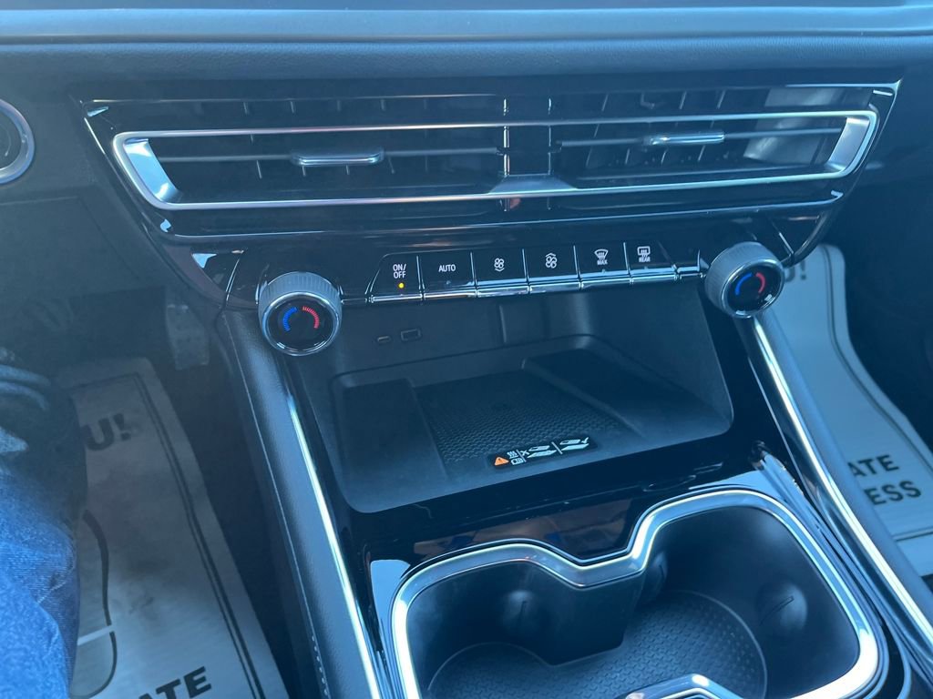 New 2026 Chevrolet Traverse LT image 15