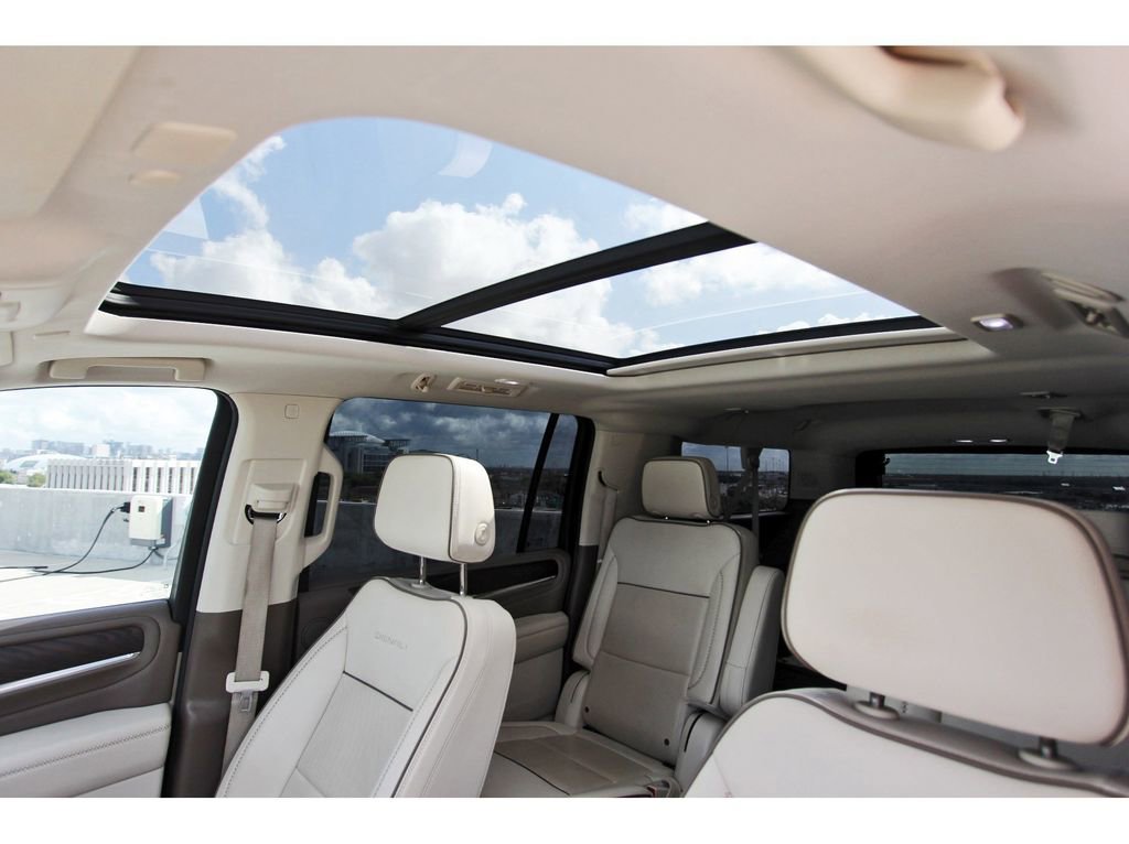 Used 2023 GMC Yukon XL Denali image 28